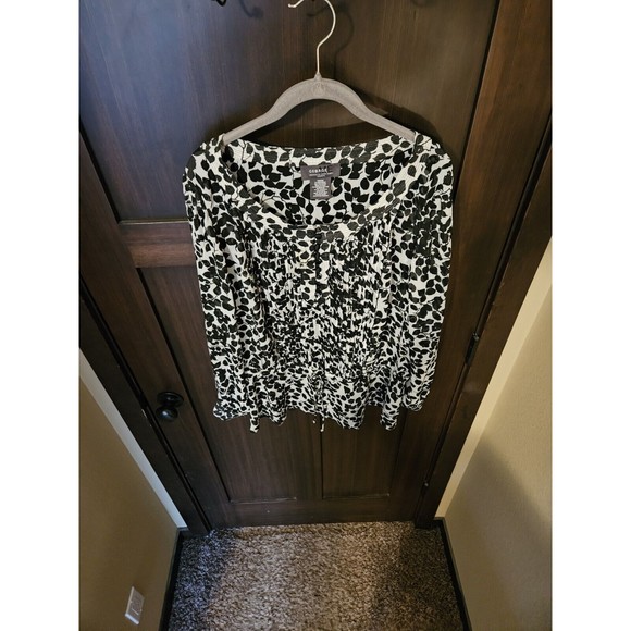 EUC Women's Plus Chiffon Sheer Black & White Leaf Print Blouse Top Size 2X 18-20 - Picture 5 of 7